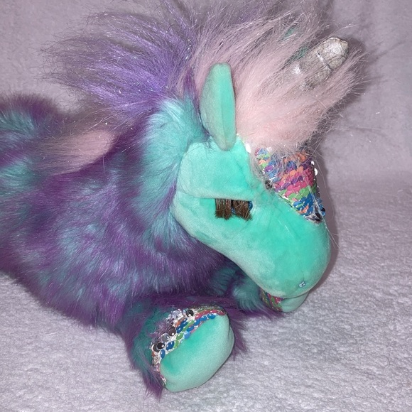 Rare "Veda" the Unicorn Plush w/Eyelashes by Douglas Cuddle Toys 15" Rainbow - Picture 3 of 9